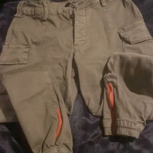 Brand new fashion nova cargo pants. Bought in wrong size and never returned.